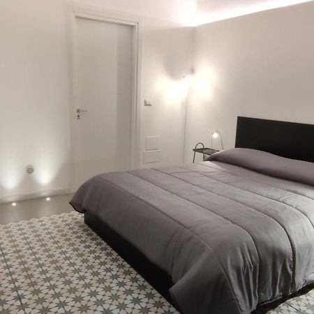 Urban Suite Catania Bagian luar foto